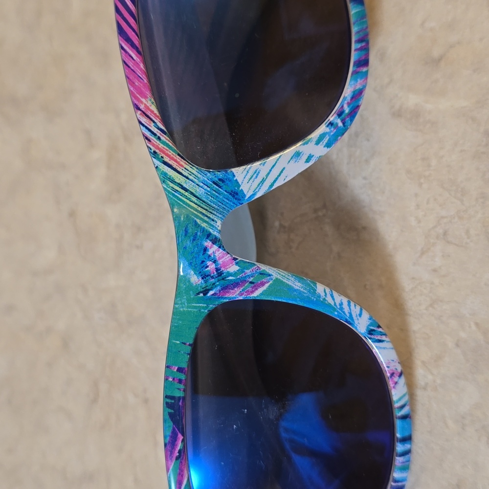 Multi-colored sunglasses - Picture 3 of 8